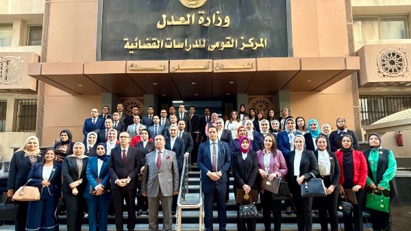 المشاركون فى الندوة