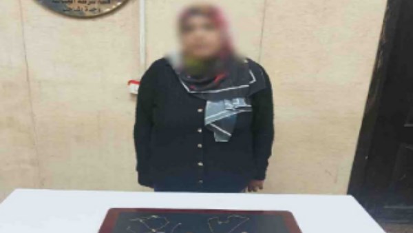 خادمة وراء سرقة مشغولات ذهبية من داخل منزل بالقاهرة خادمة وراء سرقة مشغولات ذهبية من داخل منزل بالقاهرة