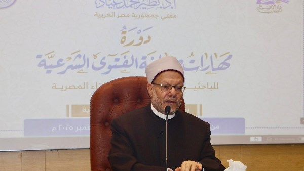 الدكتور شوقي علام