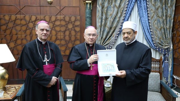 جانب من الزيارة 