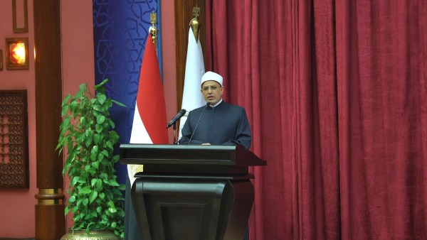 رئيس جامعة الأزهر 