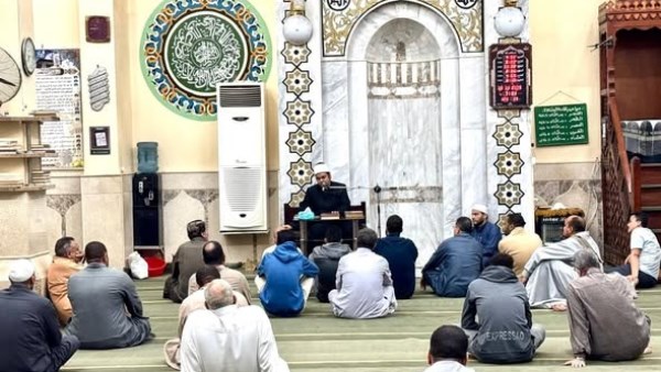 احدى المجالس العلمية بالمساجد