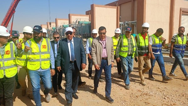 زيارة وزير الكهرباء 