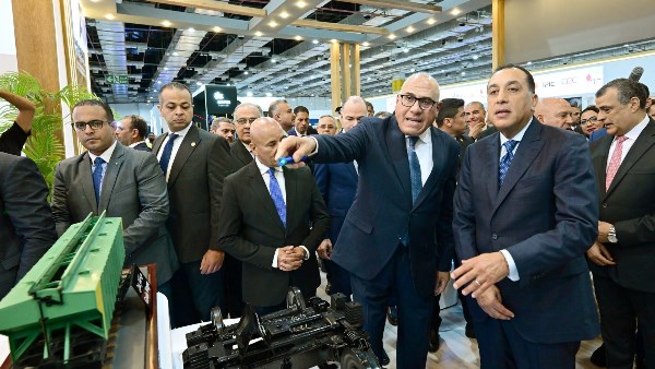 مدبولي في المعرض الدولي للنقل