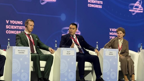 مشاركة رئيس المحطات النووية بمؤتمر العلماء بروسيا