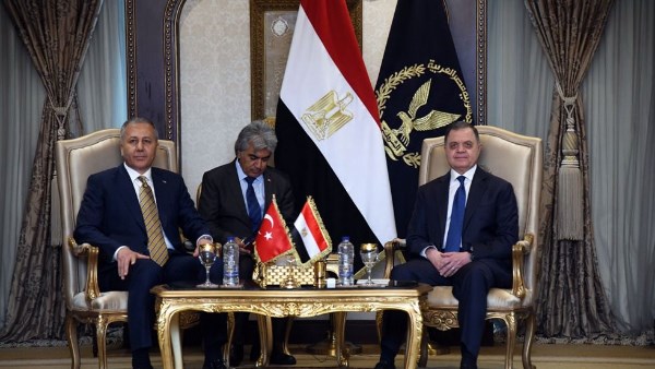 وزير الداخلية 