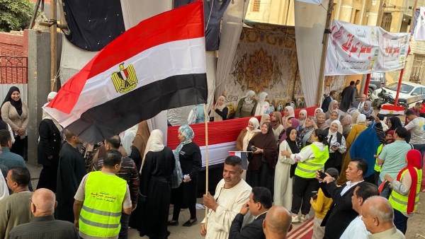 جانب من مشاركة الناخبين 