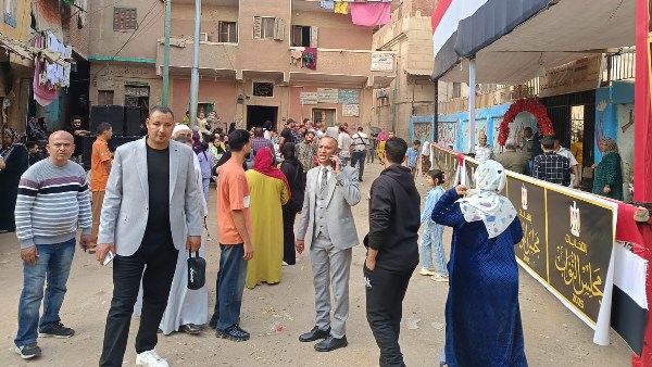 أثناء توافد المواطنين للإدلاء بأصواتهم 