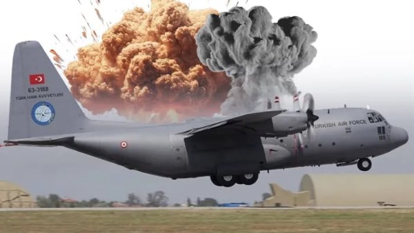 تحطم طائرة تركية 