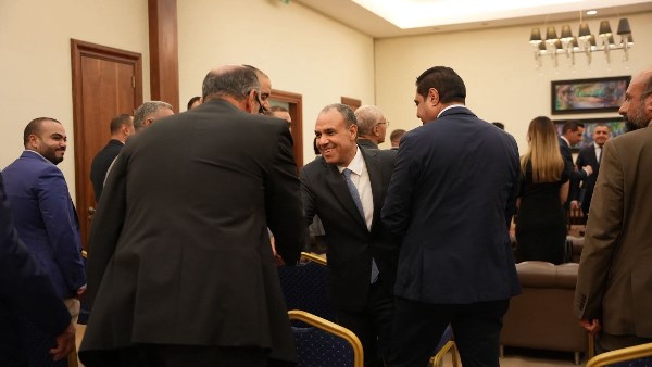 وزير الخارجيه يلتقي الجالية المصرية في الجزائر 