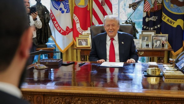 ترامب خلال لقاء الشرع في البيت الابيض