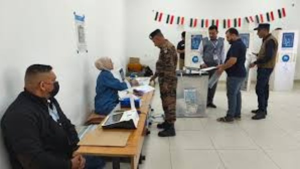 العراق يصوت.. انطلاق الانتخابات البرلمانية السادسة وسط ترقب إقليمي