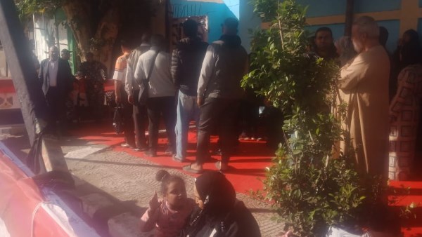  بدء توافد الناخبين على لجنة الشهيد رائد طيار محمد جمال عبدالعزيز بالمنيل