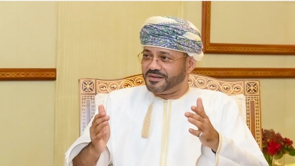 وزير الخارجية العماني