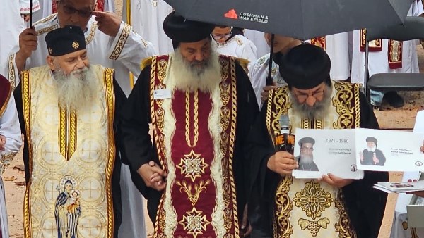 وضع حجر أساس كنيسة جديدة