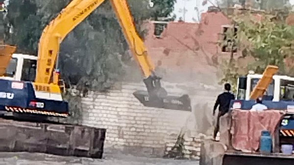 حملات إزالة التعديات على مجرى نهر النيل 