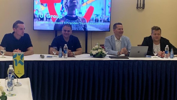 وفد من وكلاء السفر والإعلاميين الألمان