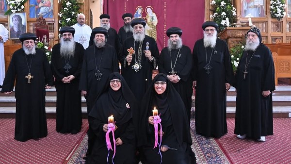 البابا تواضروس يرسم 6 راهبات جديدات في أديرة مصر وأمريكا | صور البابا تواضروس يرسم 6 راهبات جديدات في أديرة مصر وأمريكا | صور