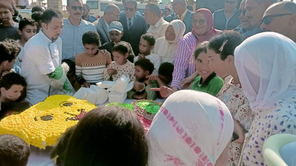 الطلاب الأيتام في ضيافة حقل بترول رأس بدران 