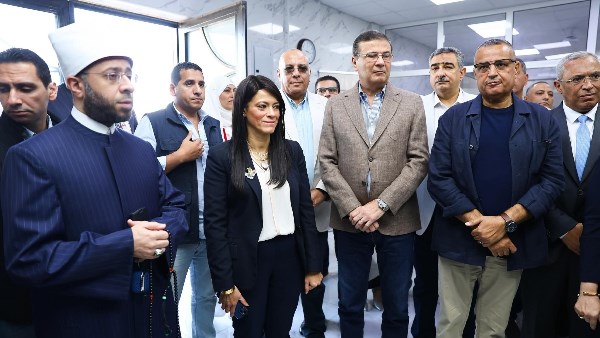 وزيرة التخطيط خلال زيارتها 