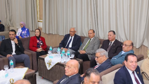 صالون ثقافى بجامعة المنصورة الثقافي حول المتحف المصري الكبير.. أيقونة الحضارة المصرية العالمية صالون ثقافى بجامعة المنصورة الثقافي حول المتحف المصري الكبير.. أيقونة الحضارة المصرية العالمية