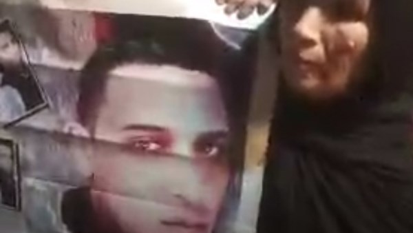 الفقيد ووالدته 