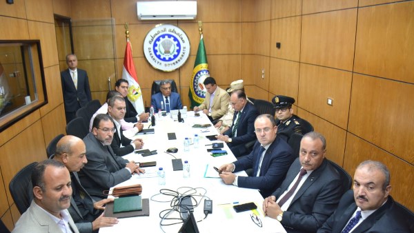 محافظ الدقهلبة