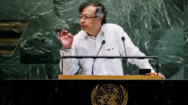 الرئيس الكولومبي جوستافو بيترو