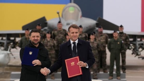 ماكرون وزيلينسكي 