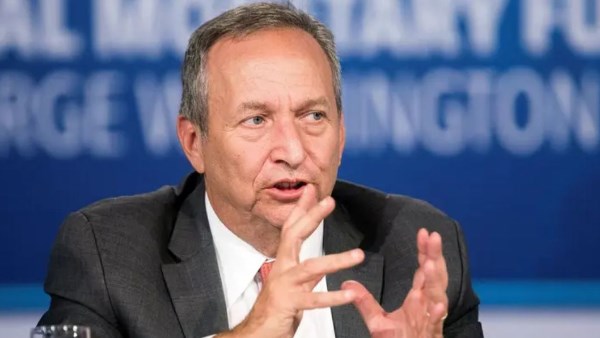  وزير الخزانة الأمريكي السابق لاري سامرز