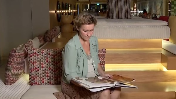 الفنانة الدنماركية ليزا لاك نيلسن