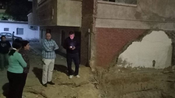 رئيس حي شمال الغردقة يتابع ميدانيًا رفع المخلفات ومعالجة موقع يمثل خطورة على المارة رئيس حي شمال الغردقة يتابع ميدانيًا رفع المخلفات ومعالجة موقع يمثل خطورة على المارة