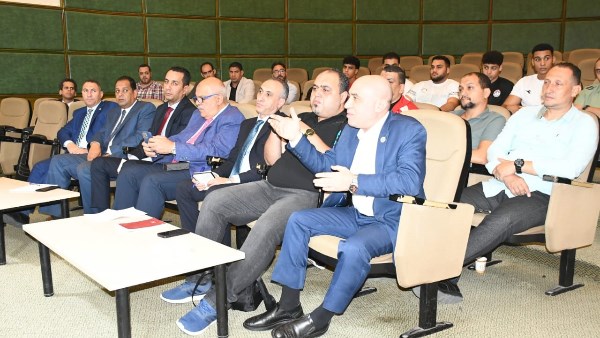 وزير الشباب والرياضة