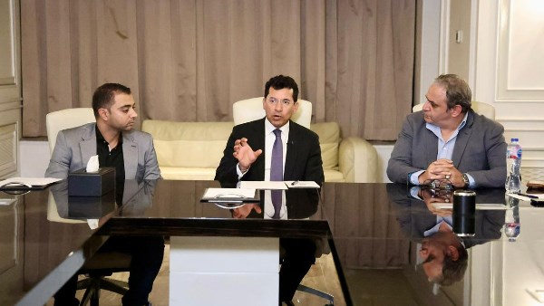 وزير الشباب والرياضة