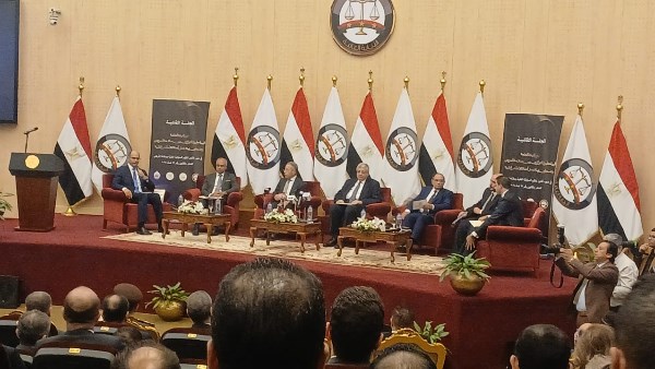 مؤتمر سلامة المريض وتأمين الأطقم الطبية 