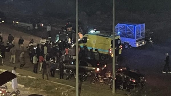 بسبب السير عكس.. سيارة تطيح بشاب على محور سعد زغلول في القطامية بسبب السير عكس.. سيارة تطيح بشاب على محور سعد زغلول في القطامية