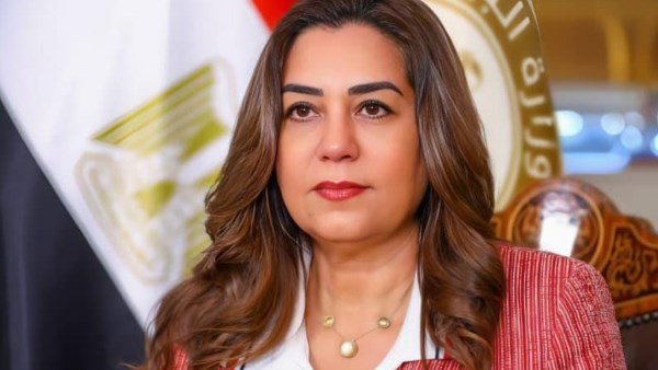 وزيرة البيئة