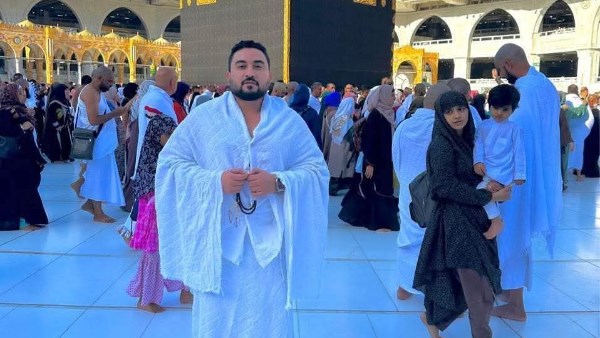 المهندس المصري وزوجته وطفلهما