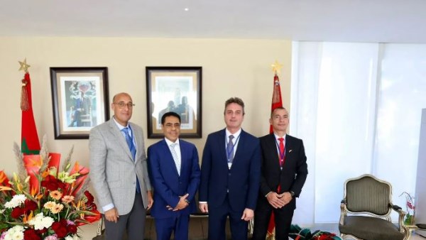 وفد السفارة المصرية