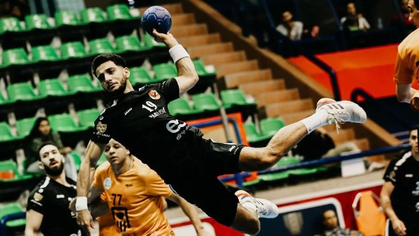 الفريق الأول لكرة اليد رجال بالنادي الأهلي