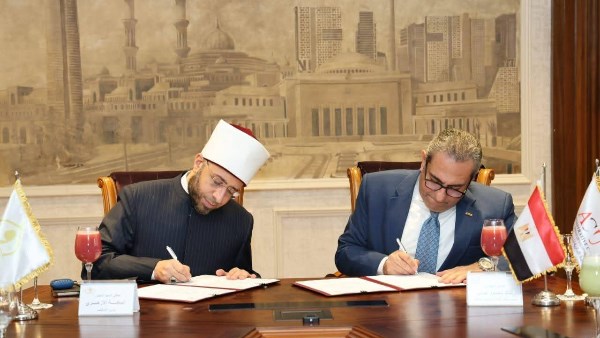 وزير الأوقاف ورئيس شركة العاصمة الإدارية للتنمية العمرانية يوقعان بروتوكول تعاون بشأن إدارة وتشغيل مسجد مصر والمركز الثقافي الإسلامي بالعاصمة الجديدة
