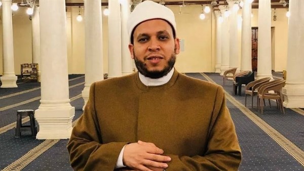 الشيخ مؤمن الخليجي، إمام وخطيب مسجد الحسين