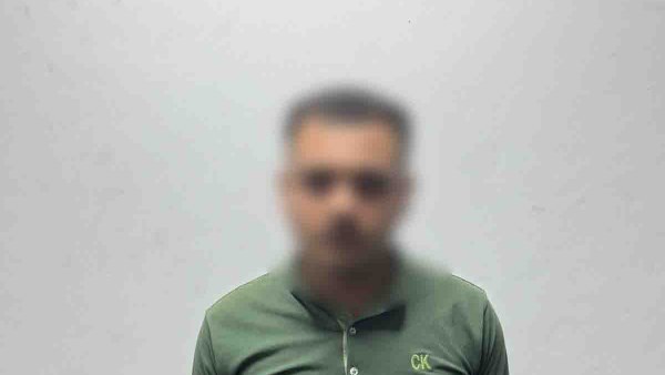 بعد مشاجرة مع سيدة.. القبض على سائق توك توك بالدقهلية بعد مشاجرة مع سيدة.. القبض على سائق توك توك بالدقهلية