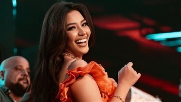 الفنانة رحمة حسن