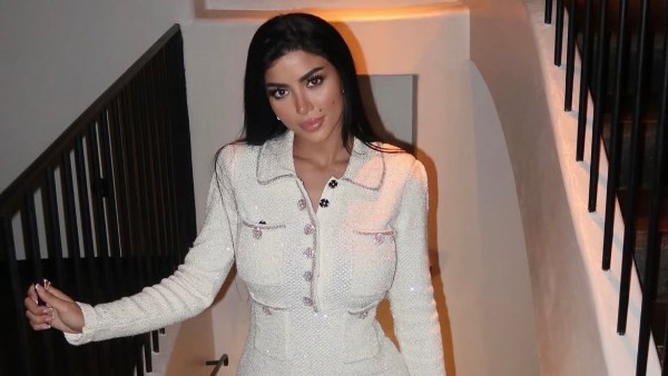 كارولين عزمي