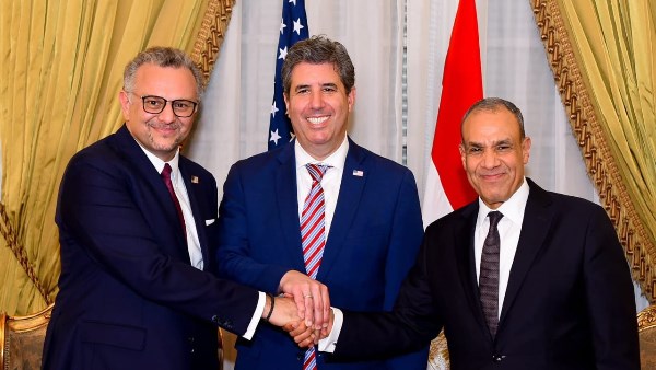 خلال اللقاء