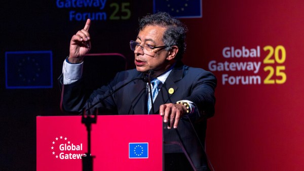 جوستافو بيترو- الرئيس الكولومبي