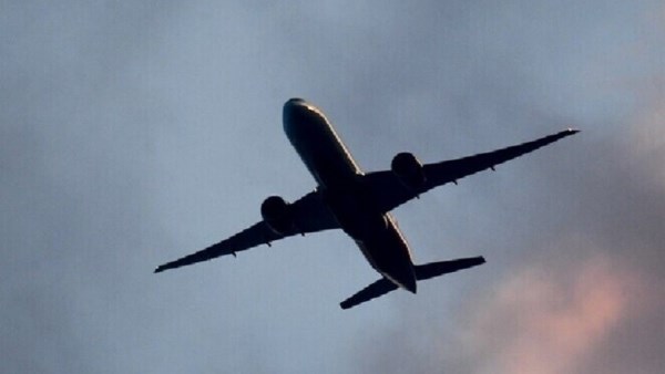 شركات طيران تبقي رحلاتها إلى كاراكاس