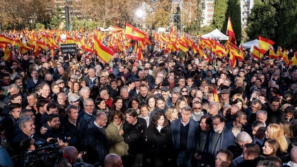 إسبانيا.. احتجاجات حاشدة في مدريد لإسقاط الحكومة