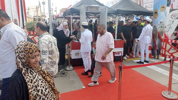 توافد الناخبين في لجنة مدرسة محمد كريم في ثاني أيام انتخابات مجلس النواب